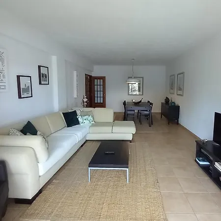 Amarelinha Apartment *